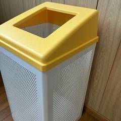 ゴミ箱の画像
