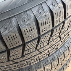 スタッドレスタイヤの画像