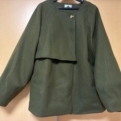 ノーカラーケープショートコートの画像