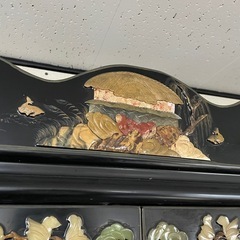 【100円】重厚な黒塗りの飾り棚/大型キャビネット（幅2m）【厚木市岡田・要積載車】の画像