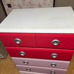 (引き取り限定)可愛いピンクとレッドの木製チェストの画像