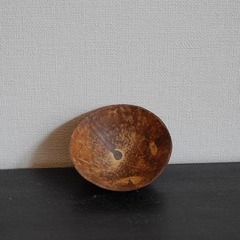 ココナッツの殻を使ったボウルの画像