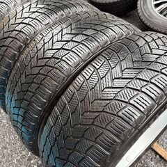 スタッドレスセット BMW X1,X2(F48,F39) などに！TRGの画像