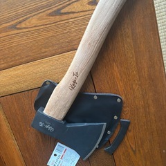 薪割り　斧　の画像