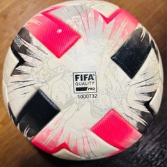 adidas サッカーボール 5号球　キャプテン翼　公式球の画像