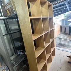 本棚　大きいです！の画像