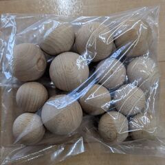 木製ツリー型トイの画像