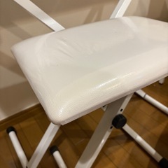 島村楽器 電子ピアノ 電子キーボード ホワイト イス付きの画像