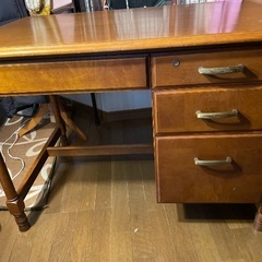 あげます　勉強机　広め　木製の画像