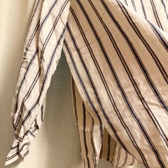 ⦅新品未使用⦆ la.f...（ラエフ）長袖シャツブラウス、2Sサイズの画像