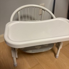 子ども椅子　テーブル付きの画像