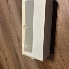 電気配線を中に収納するやつの画像