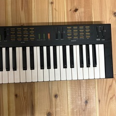 YAMAHA PSR-11 電子キーボード の画像