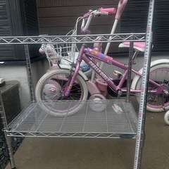 スチールラックの画像