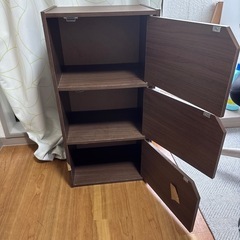 キャビネットの画像