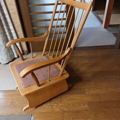 床を傷つけないロッキングチェアの画像