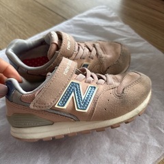 子供運動靴17センチの画像