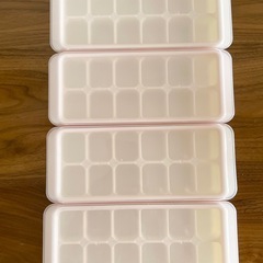 離乳食　小分け　冷凍　パック　ストック作り　キューブ　　ストッカーの画像