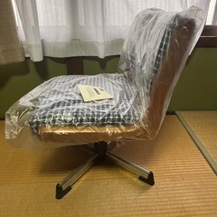 【未使用品】コイズミ（KOIZUMI）製の学習椅子 ミック11（MIC-6011）の画像