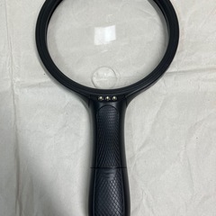 手持ちルーペ Idealeben 拡大鏡 LEDライト付2倍＆5倍 直径130mm 虫眼鏡 天眼鏡 老眼鏡 読書用の画像