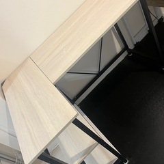 取引中_L字型デスク_保護シート付きの画像