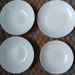 ヤマザキパン祭り　白いお皿　4枚の画像