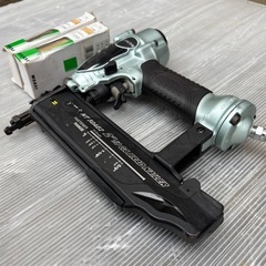日立　常圧フィニッシュネイラ 仕上釘打機NT50AE2 ［並行輸入品］の画像