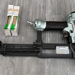 日立　常圧フィニッシュネイラ 仕上釘打機NT50AE2 ［並行輸入品］の画像