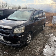 ヴォクシーの画像