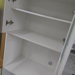 リユースのサカイ浦和店 【G134】★食器棚2枚扉 ホワイトの画像