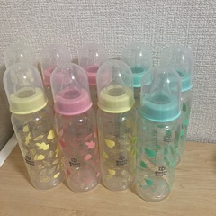 哺乳瓶の画像