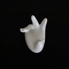 陶器 手の形 ジュエリーホルダーの画像