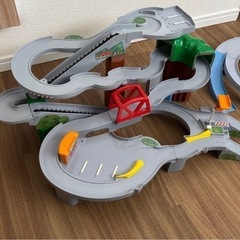 トミカトミカ峠　やまみちドライブ トミカ高速道路にぎやかドライブ のセット　の画像