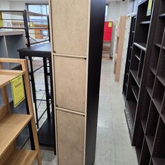 J8742 【リユースのサカイ柏店】 スリム食器棚 クリーニング済みの画像