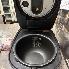 炊飯器  5合の画像