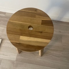 IKEA スツールの画像