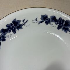 スープ皿 カレー皿 シチュー皿 洋食器 ブルー葡萄柄 イチヤマコ陶器の画像