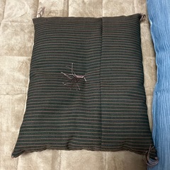 布団屋さんが仕立てた座布団、大、小セット新品！の画像