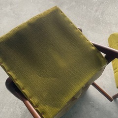 アンティーク　布張り　1人掛け　チェアー　2脚　
椅子　の画像