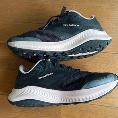 ニューバランス　スニーカー　レディース　の画像