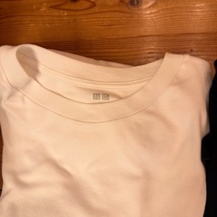 ユニクロメンズ　綿100% 長袖カットソー　Ｌサイズの画像