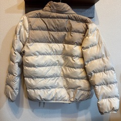 ユニクロパフティックウォッシャブルパーカー　サイズ140の画像