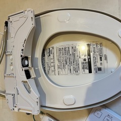 TOTO  ウォシュレットKF　温水便座　便座・蓋自動開閉の画像