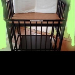ベビーベッドの画像