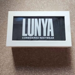 新品、箱未開封 LUNYA シルク100％スリープマスクの画像