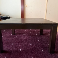 テーブル　
こたつの画像