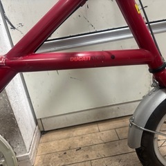 DUCATI MINI ハンドル部の折りたたみ自転車 赤 の画像