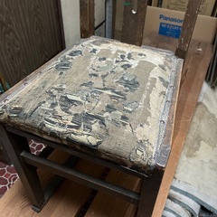 昭和
レトロな椅子の画像