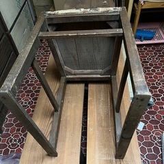 昭和
レトロな椅子の画像