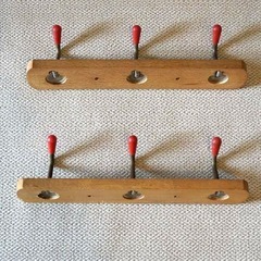 昭和レトロナチュラルウッド素材のシンプルなウォールフックの画像